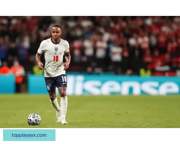 拉明怒斥判罚风波杰拉德马丁解围未吃红牌引热议与裁判尺度争议升级